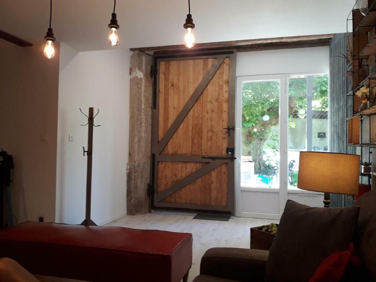 Ferienwohnung Le Relais Champetre Joux Exterior foto